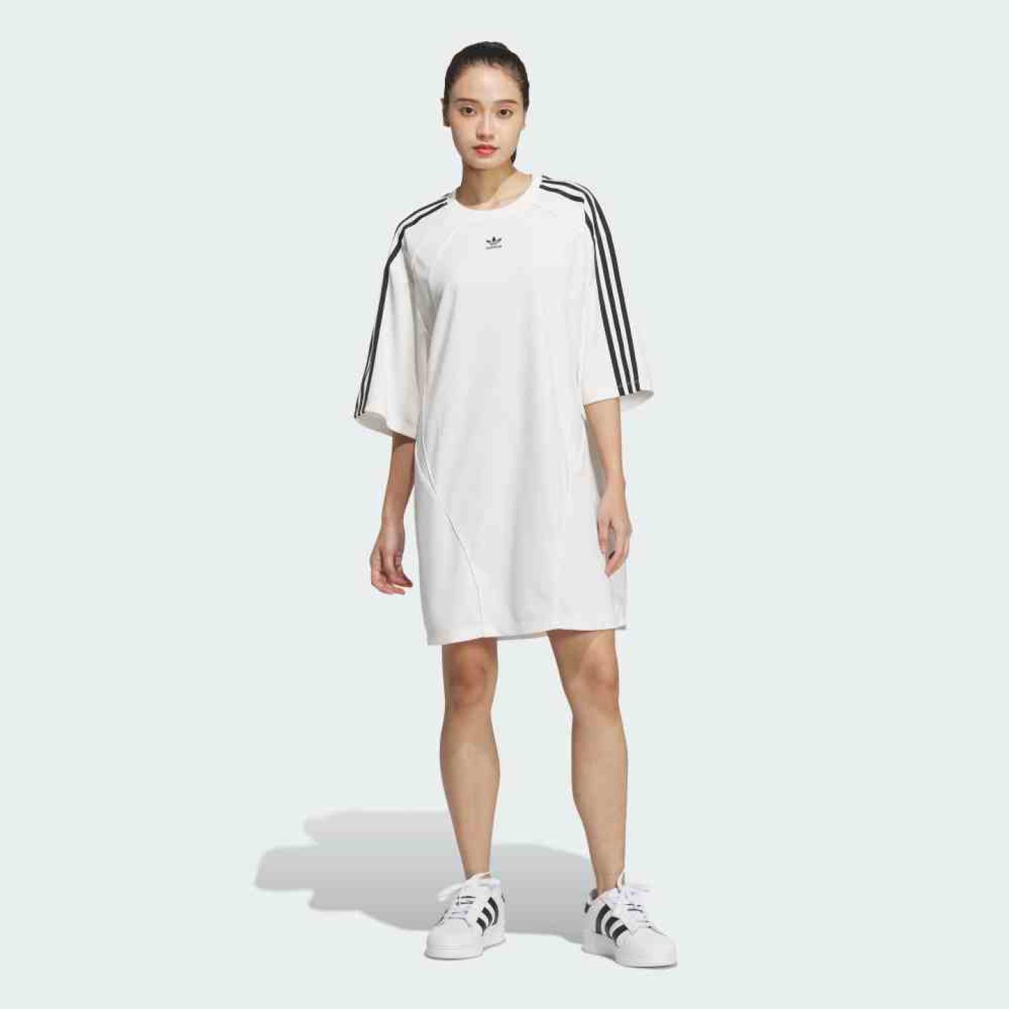 阿迪达斯三叶草女子透气T恤