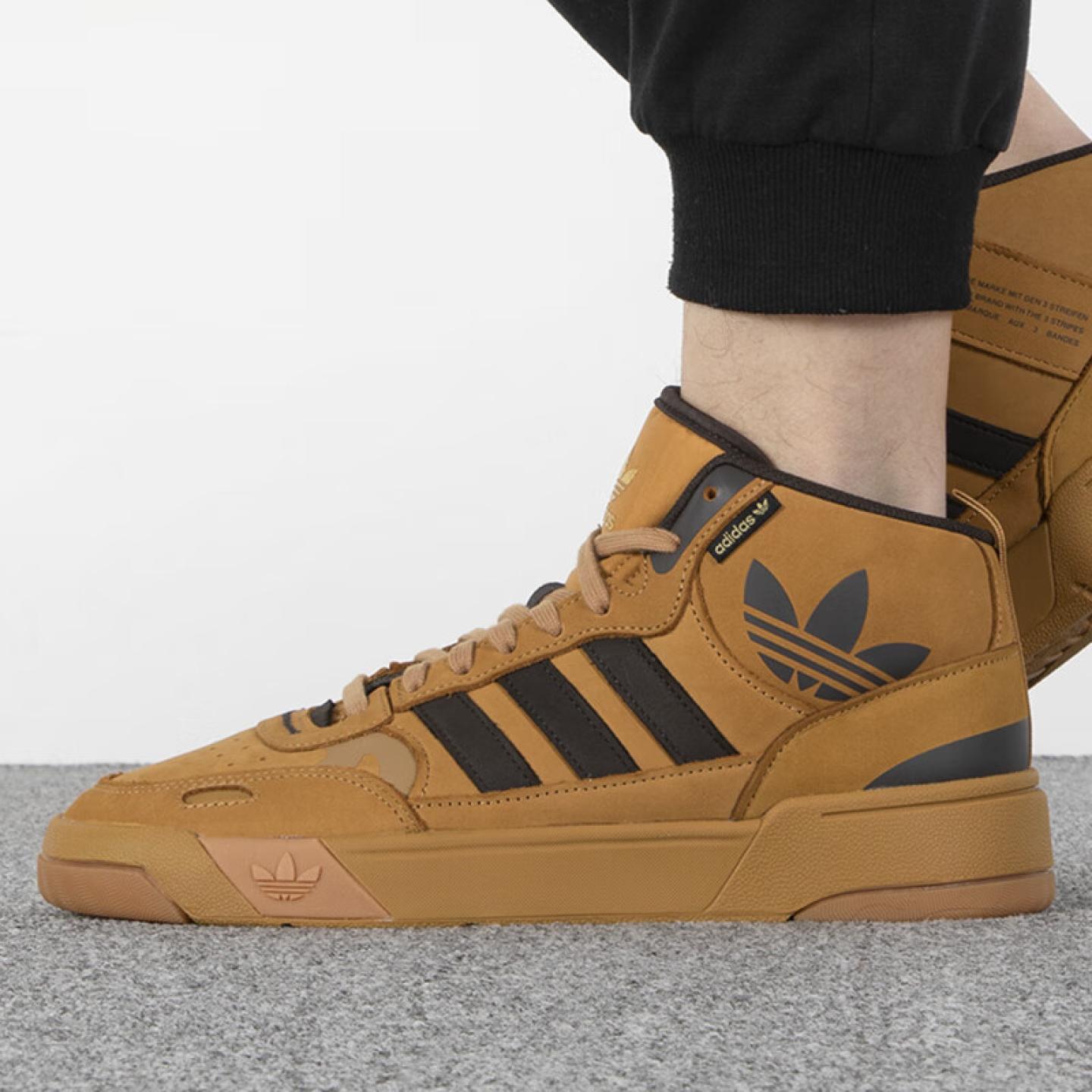 阿迪达斯三叶草小麦色板鞋