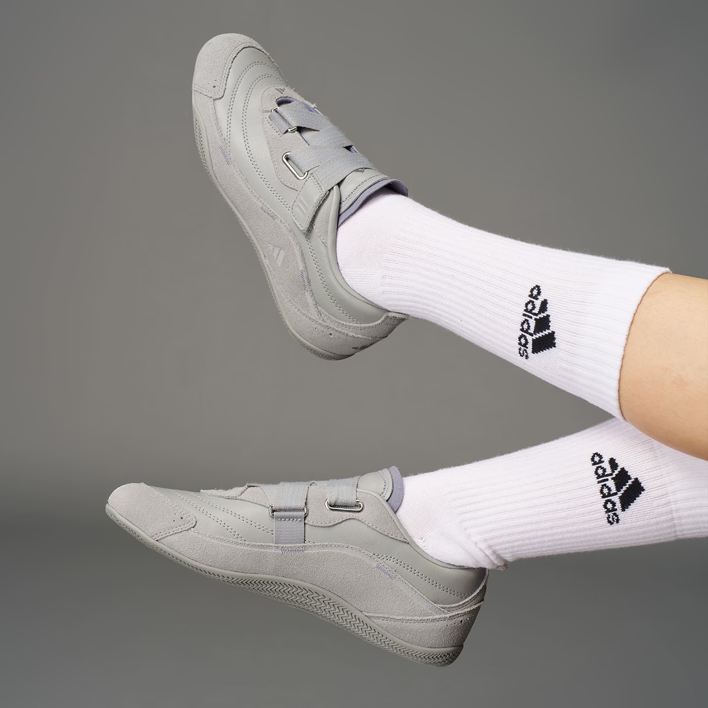 adidas阿迪达斯女鞋URBAN REVERIEFOS运动休闲鞋JQ9391