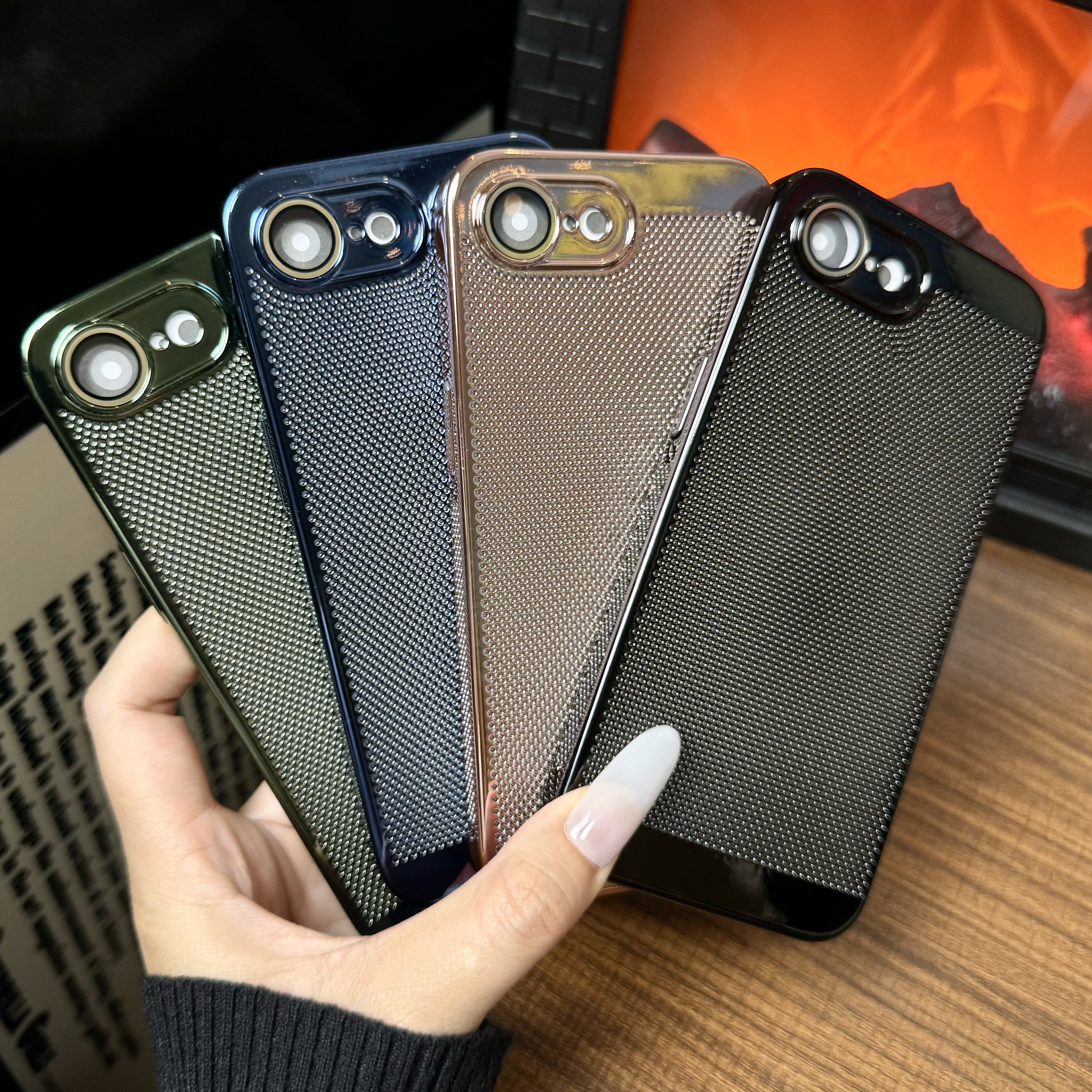 适用苹果16e手机壳新款iphone16电镀散热镂空春夏ip16pro男士女全包自带镜头膜防摔超薄亚克力硬高级感保护套