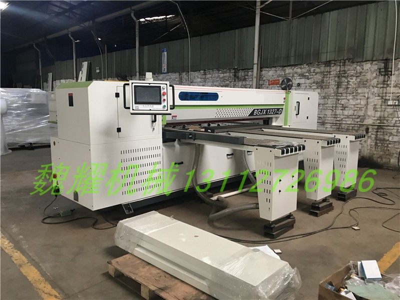 木工电子锯电脑锯往复式电子裁板锯开料机板式家具衣柜数控推台锯