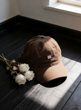 Mist Beads/韩国小众方块脸铁标百搭棒球帽女款显脸小微标鸭舌帽