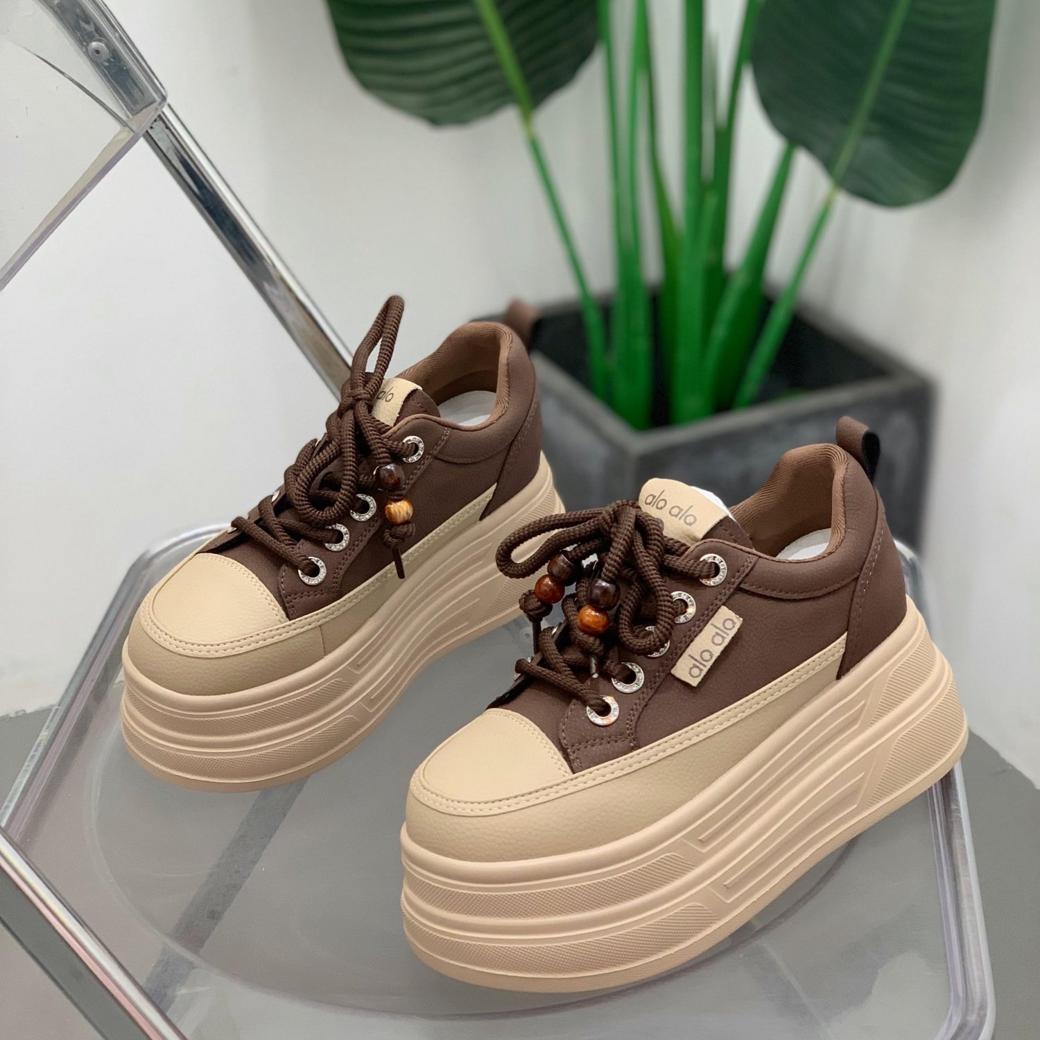 复古增高休闲板鞋女2025年秋季厚底显瘦松糕鞋子小个子百搭款女鞋,女鞋,时尚休闲鞋,淘宝优惠券,粉丝福利购,淘宝优惠卷