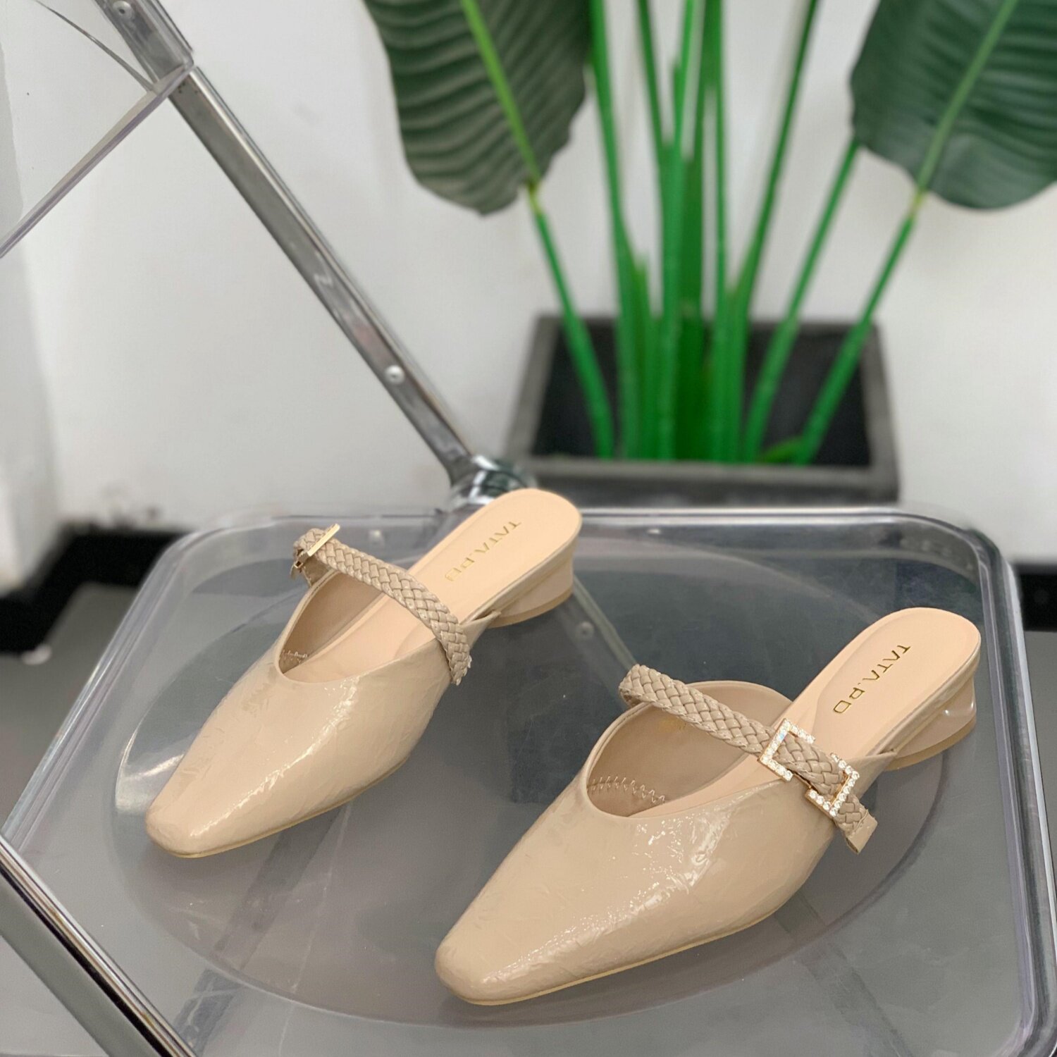 平底粗跟穆勒鞋女2026年夏季外穿透气一脚蹬尖头半拖鞋百搭勃肯鞋