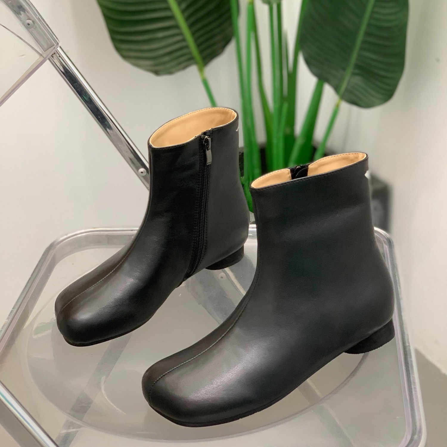 低跟平底短靴女粗跟百搭款单靴