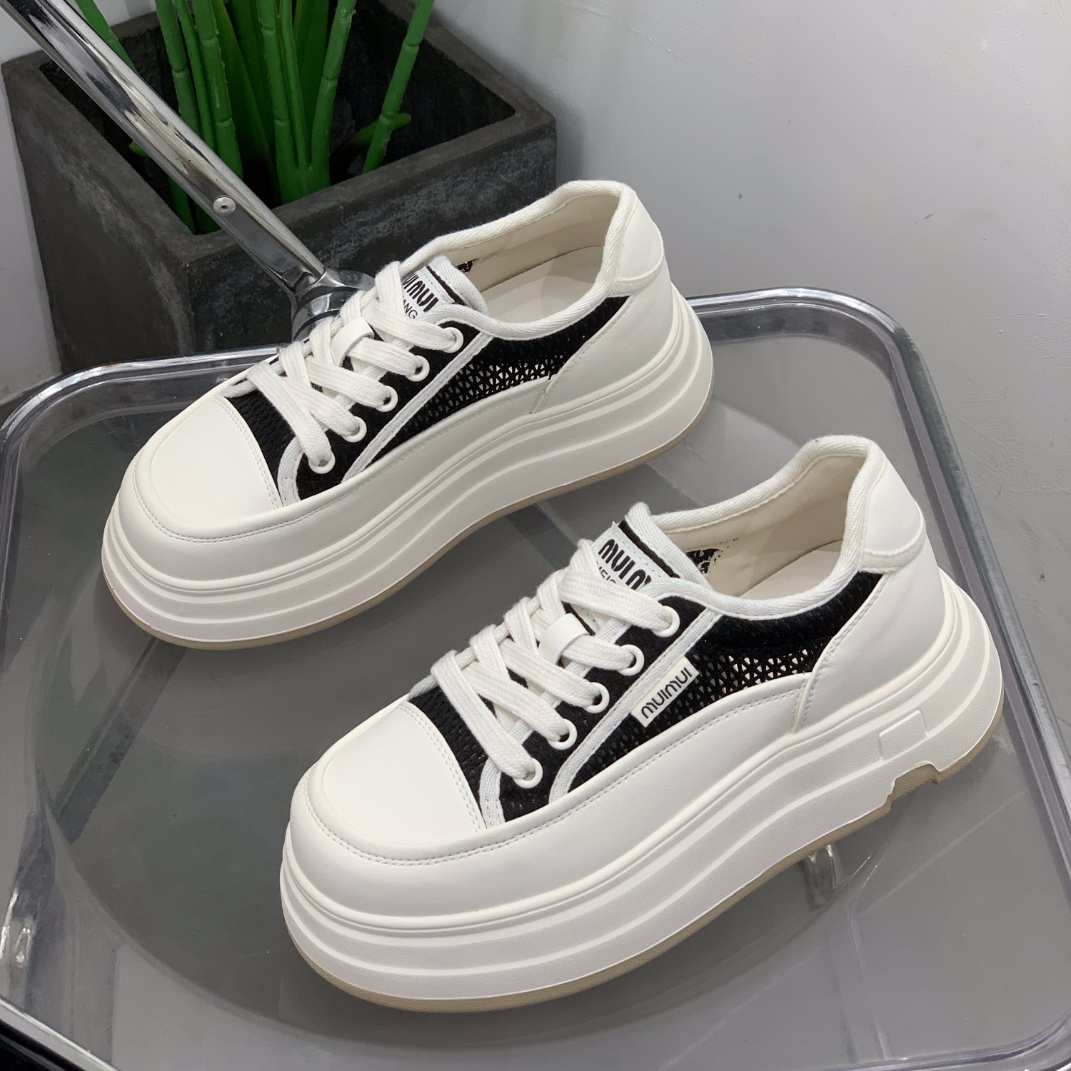 轻便网面真皮板鞋女百搭休闲