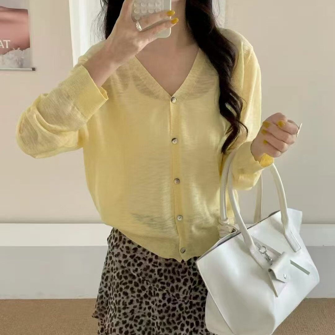 韩系糖果色V领贝壳扣针织开衫2026春季新款女温柔风薄款防晒外搭