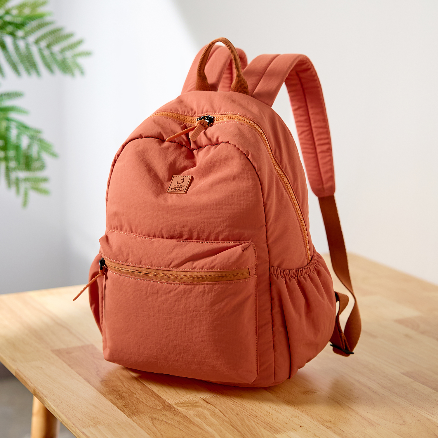 大容量轻便通勤出游