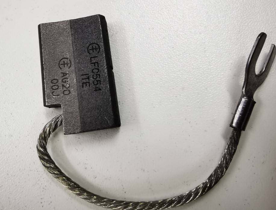 风电接地对拼碳刷电刷 ag20 lfc554 8x20x32mm 各种型号ag20/eg5u