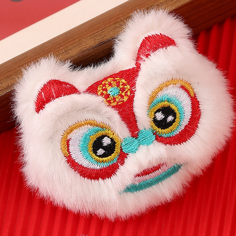 2025年爆款娃娃潮醒狮毛绒公仔挂件可爱卡通包包挂饰钥匙扣挂件