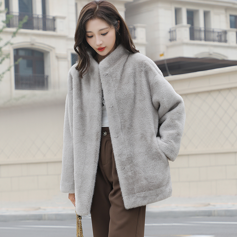 比真毛还要好的皮草外套