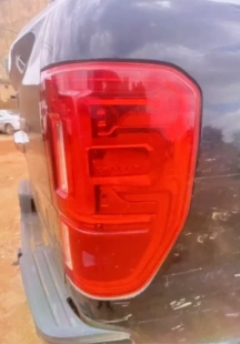 福特RANGER改装 美版 车尾尾灯带盲点刹车灯日行灯 2023款 适用2019