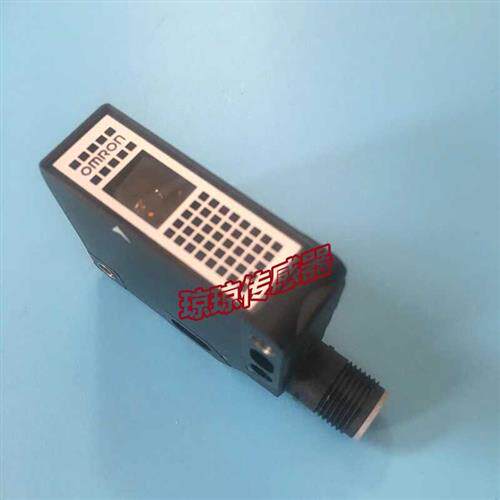 议价原装正品  M12接插件回归反射型光电开关传感器 E3S-DBP21T