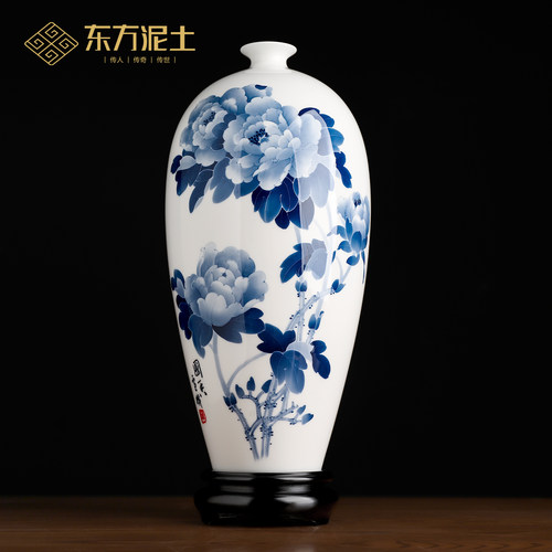 陈雪娥大师作品橄榄瓶《国色》