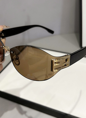 墨镜2025新款潮女太阳镜圆脸网红款时尚防紫外线开车gm眼镜男显瘦