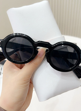 墨镜2025新款女夏防紫外线太阳镜男小脸款黑色高级感gm眼镜复古