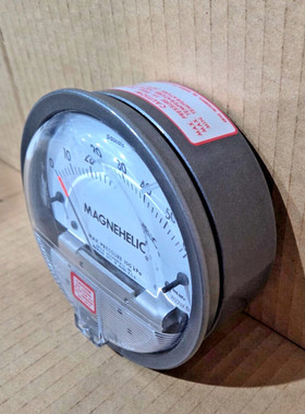 Dwyer Magnehelic 2000 Series Pressure Gauge 0-60 Pascals Mad
