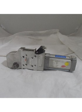 Abrazadera DE-STA-CO 82M8D50C84NA