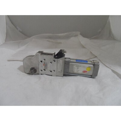 Abrazadera DE-STA-CO 82M8D50C84NA