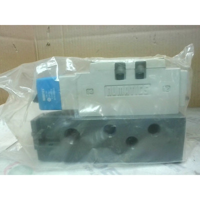 Válvula Solenoide Numatics I23BA43BMQ14X61 Con Colector - S