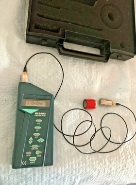 Used Castle Pocket Vibration Meter GA2002 - with marks from