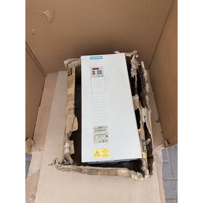 西门子 Simovert VC 6SE7026-0ED61-Z 带 CUVC 卡 全新