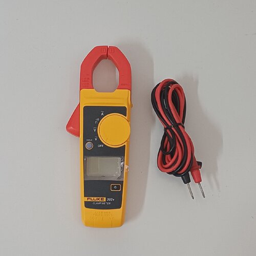 FLUKE 302 Digital Clamp Meter AC  DC 400A 600V NEW
