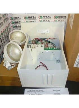 Iluminación De Emergencia Chloride TMF100WWK2 Unidad Comple