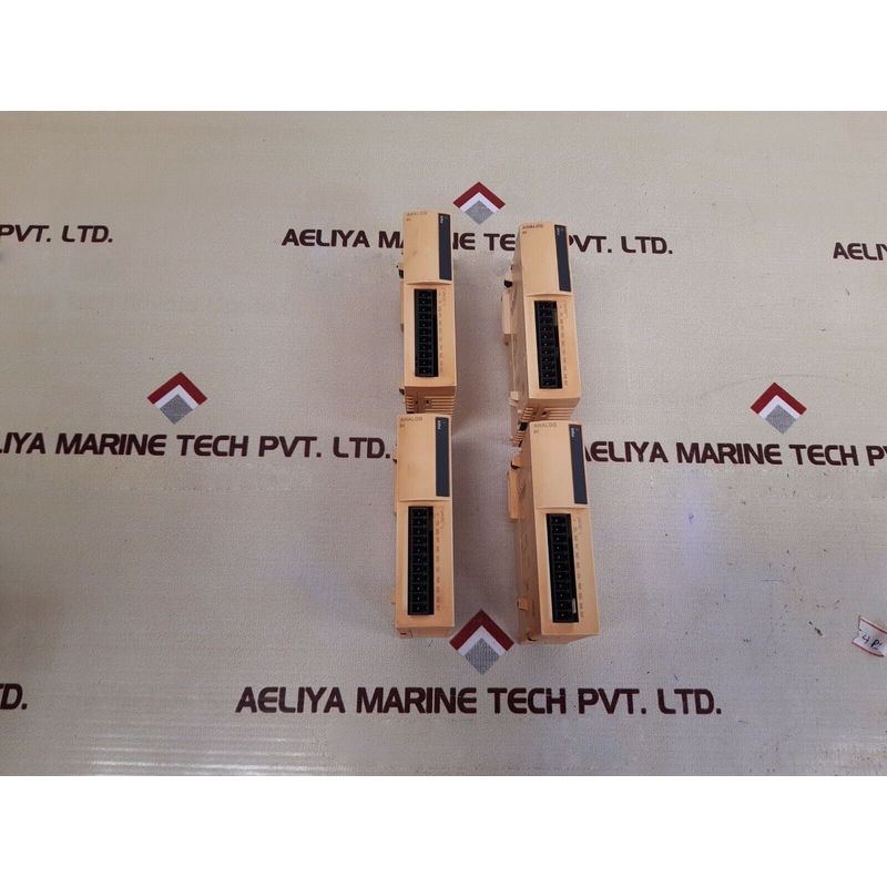 Módulo Analógico Telemecanique/Schneider Twido TWDAMI8HT
