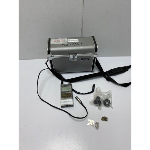 TOKIMEC UTM-101 Ultrasonic Thickness Gauge with TOKIMEC 5ZIO