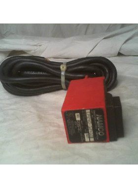 Interruptor Fotoeléctrico NAMCO EP240-12410 50-60Hz - Nuevo