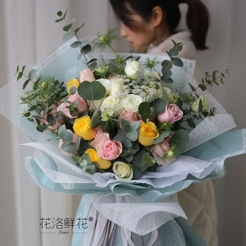 韩式款鲜花玫瑰绣球洋桔梗混搭花束闺蜜女友生日同事母亲长辈祝福