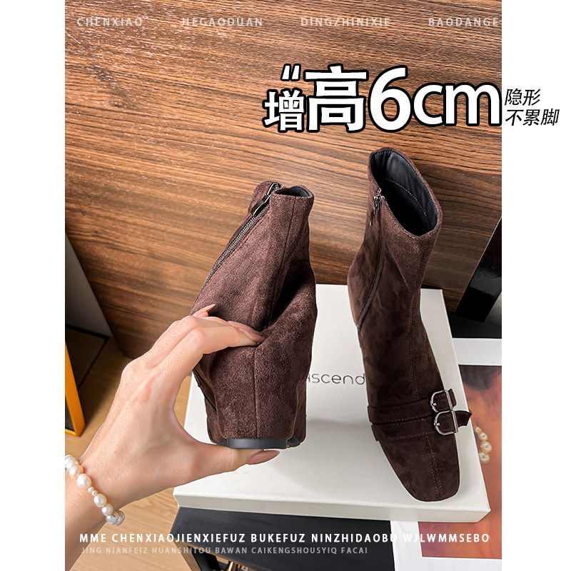 不累脚！内增高6CM侧拉链绒面靴子2026年冬季皮带扣靴子短筒靴女