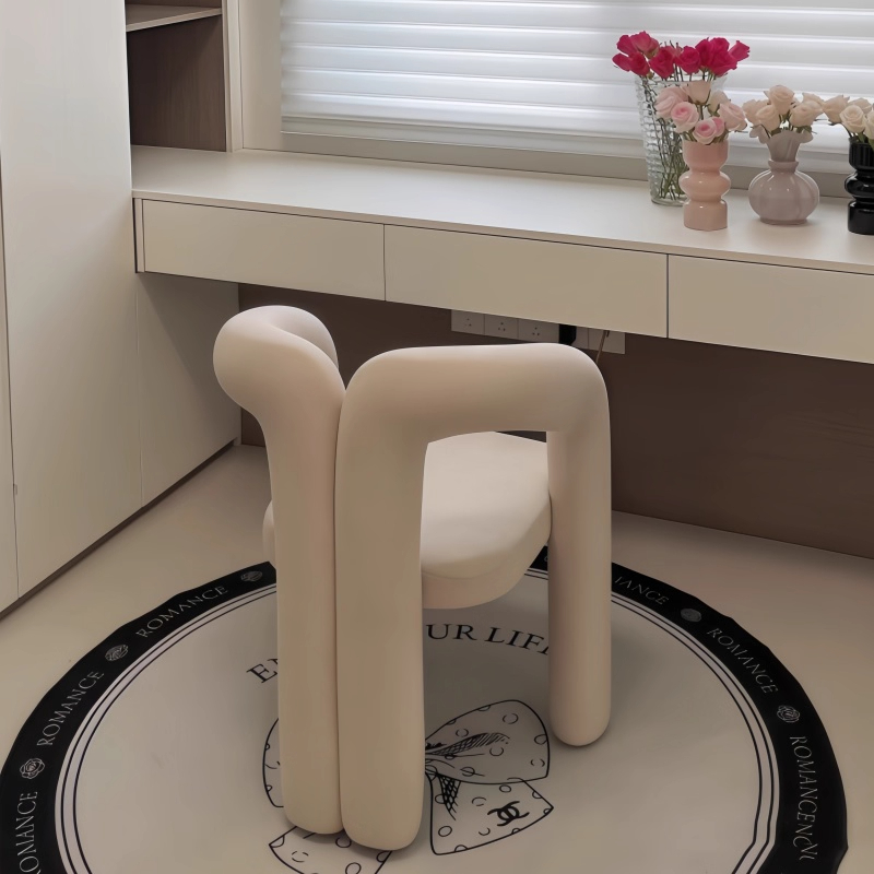 网红化妆椅梳妆凳女生衣帽间高级感靠背椅子奶油风卧室梳妆台凳子