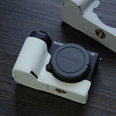 适用索尼ZVE10ii二相机套A6700底座皮革A7C2皮套A6400a6100 zv1m2