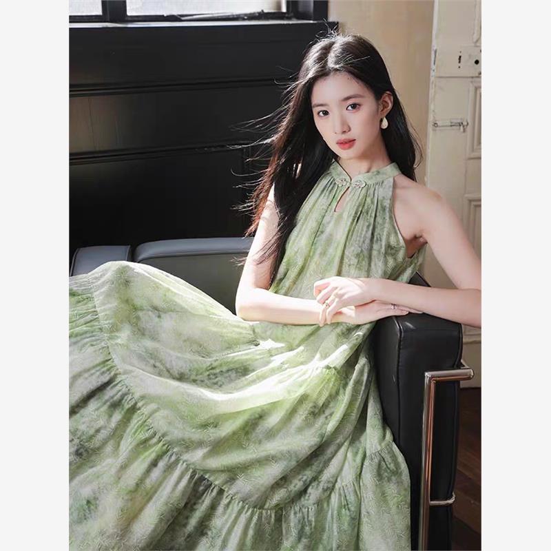 梅子熟了【一枝春】新中式国风挂脖连衣裙女2025新款春碎花长裙子