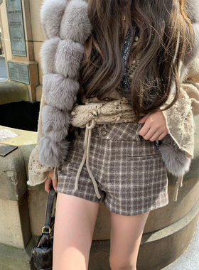 Xinlei Lin“凯恩顿日志”佰搭中低腰格纹薄毛呢短裤