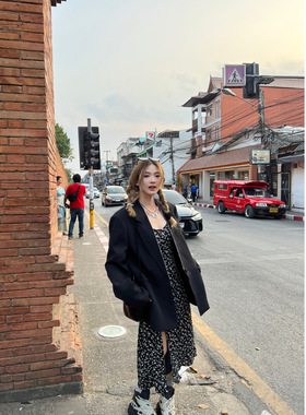 Xinlei Lin “方糖西装”黑色廓形oversized西装外套女春时髦穿搭