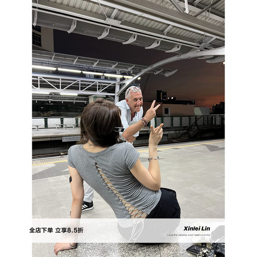 XinleiLin大u领解构短袖T恤