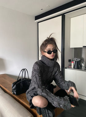XinleiLin灰色高领毛衣