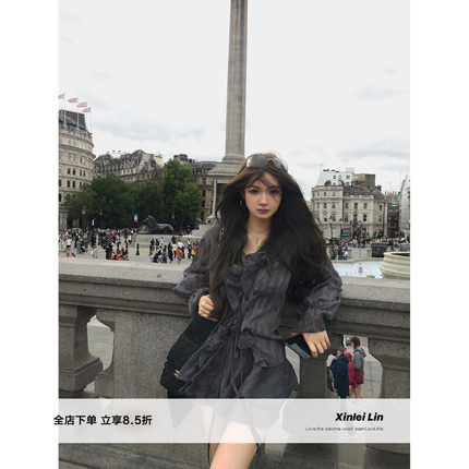 Xinlei Lin“微醺朗姆”微透格纹条纹荷叶边V领衬衫蛋糕裙半身裙