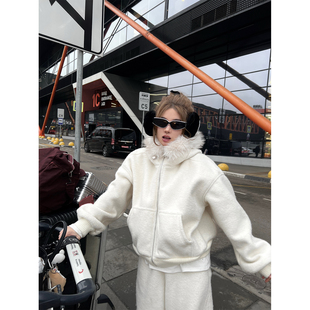 圈圈呢复合奥粒绒保暖卫裤 冬雪邀请函 连帽卫衣外套 Lin Xinlei