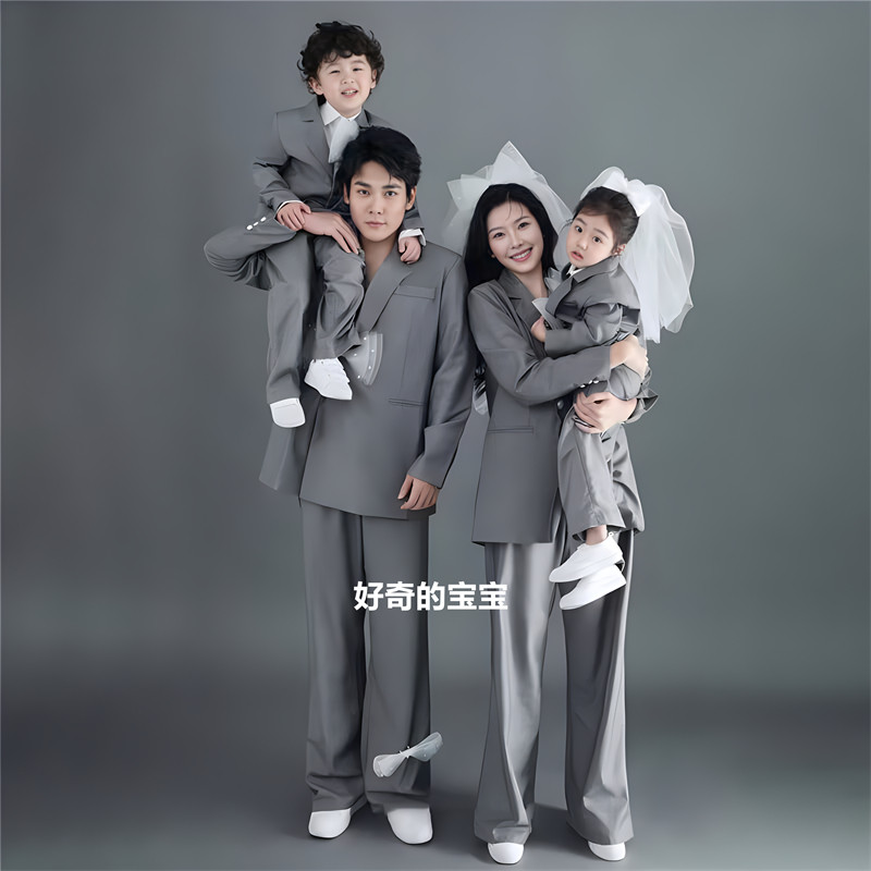 一家四口欧洲站时装影楼西服垂感
