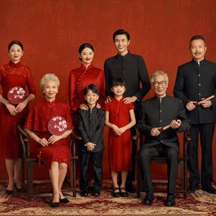 2026新款 全家福摄影服装 影楼主题一家八口拍照复古亲子装 礼服 中式