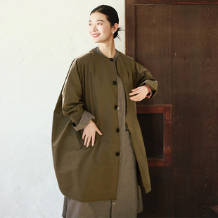 知笔墨2025新款 圆领纯棉军绿色宽松外套 原创设计文艺复古中长款