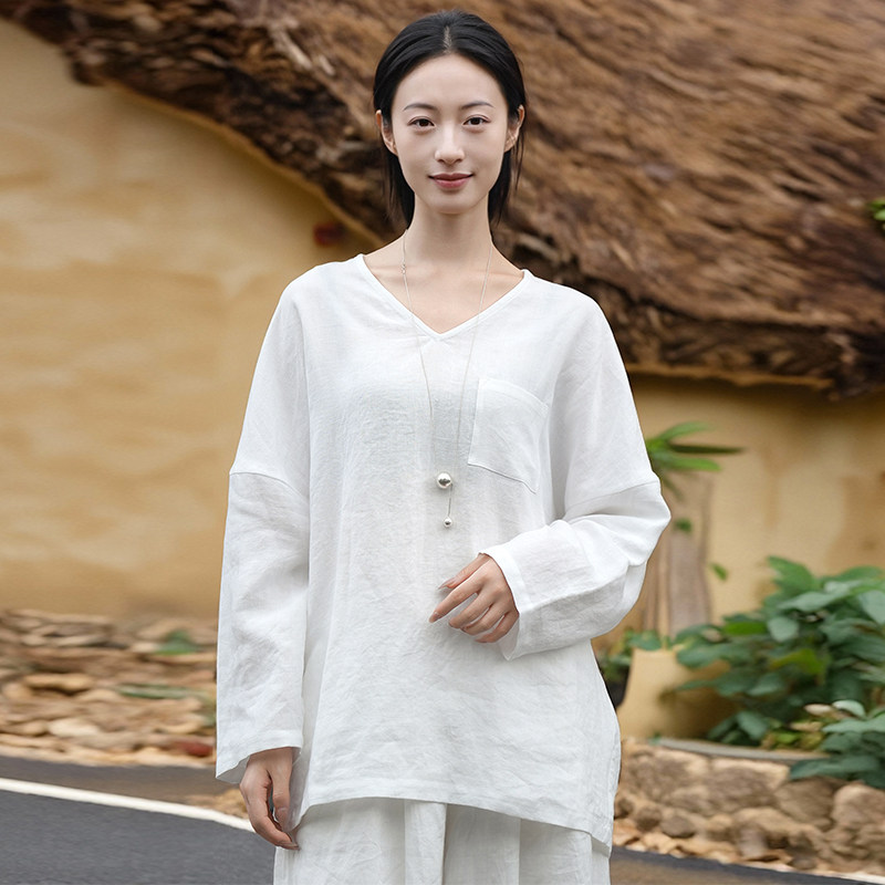 知笔墨原创设计白色汉麻V领长袖上衣女2025新款宽松休闲套头衫