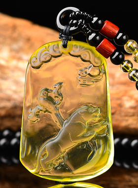 吉狮献桃吉祥物宏吊坠黄水晶属猴人2026吉祥物男女生肖猴项链