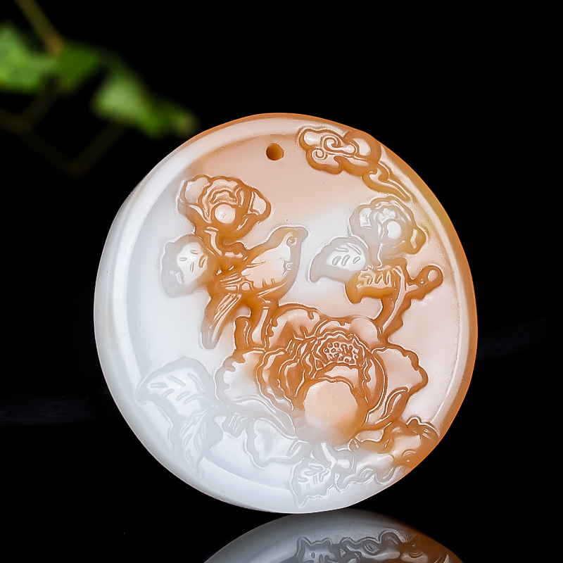 新疆和田糖白玉牡丹花喜鹊鸟玉牌子喜上眉梢玉挂件羊脂玉项链吊坠