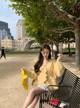 萌萌Ja」温柔花瓣门襟设计V领针织衫女奶黄色蝴蝶结系带毛衣外套