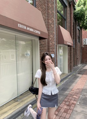 萌萌Ja」告白初信 学院风全棉刺绣花边上衣/灰色半裙